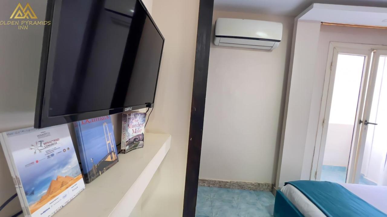 Gravity Pyramids View Albergue Cairo